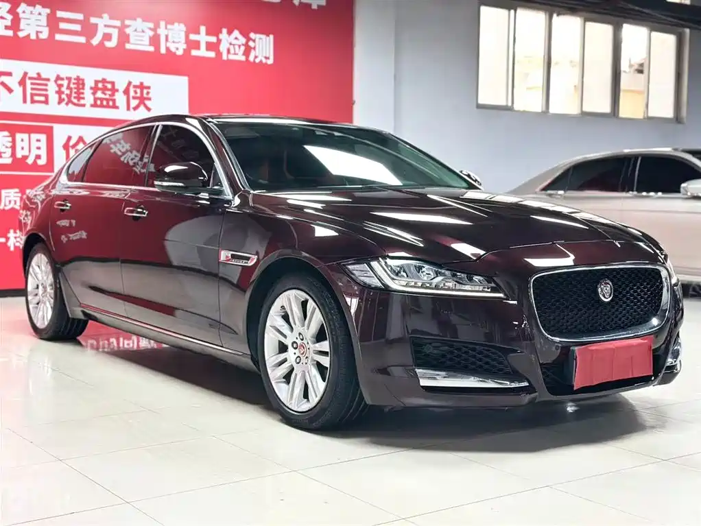 Jaguar XFL XFL 2.0 T 250 PS 4 WD Premium