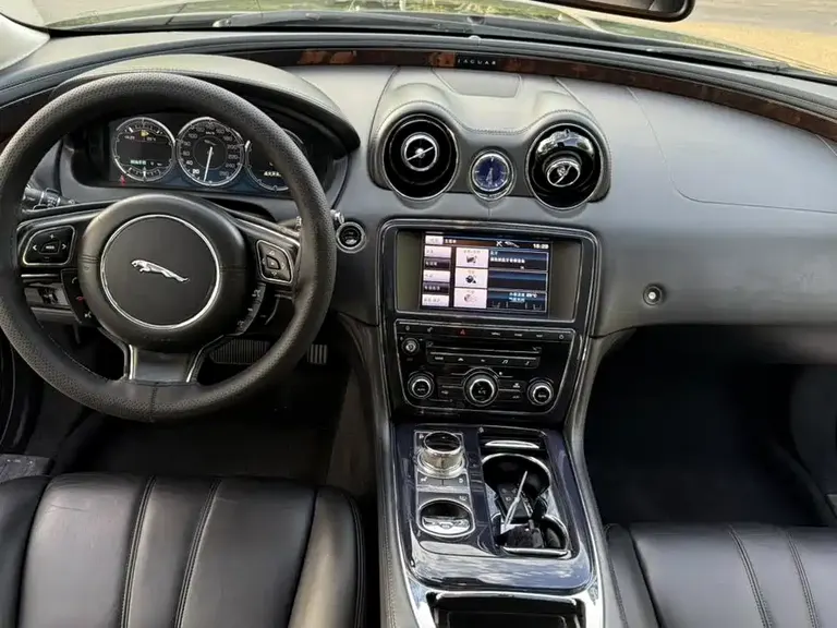 Jaguar XJ 捷豹XJ 2012款 XJL 3.0 伦敦限量版