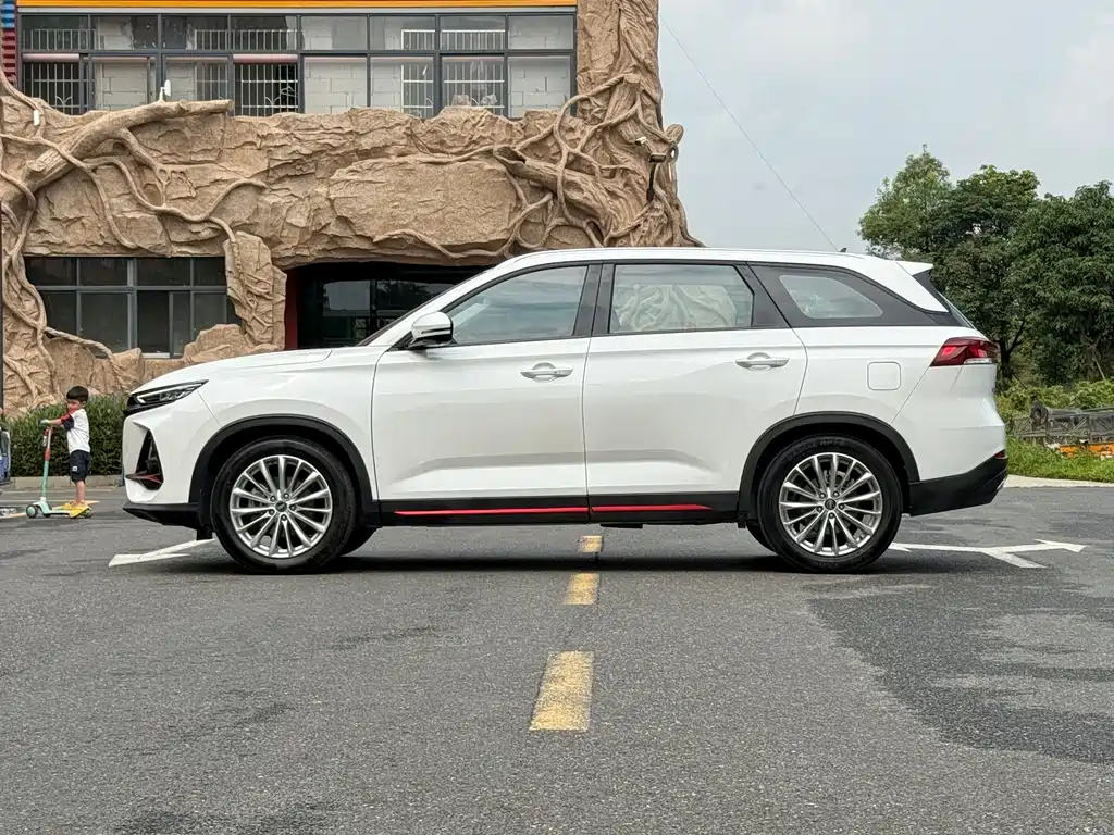 Changan Oshan X7 PLUS 1.5 T Blue Whale Auto Geeker Navigator