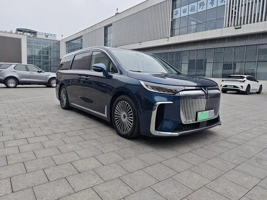 Voyah Dreamer PHEV 4 WD Flagship Kunpeng