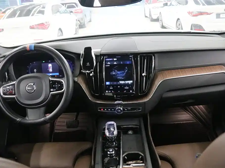 Volvo XC60 B5 4 WD Smart Vision Luxury