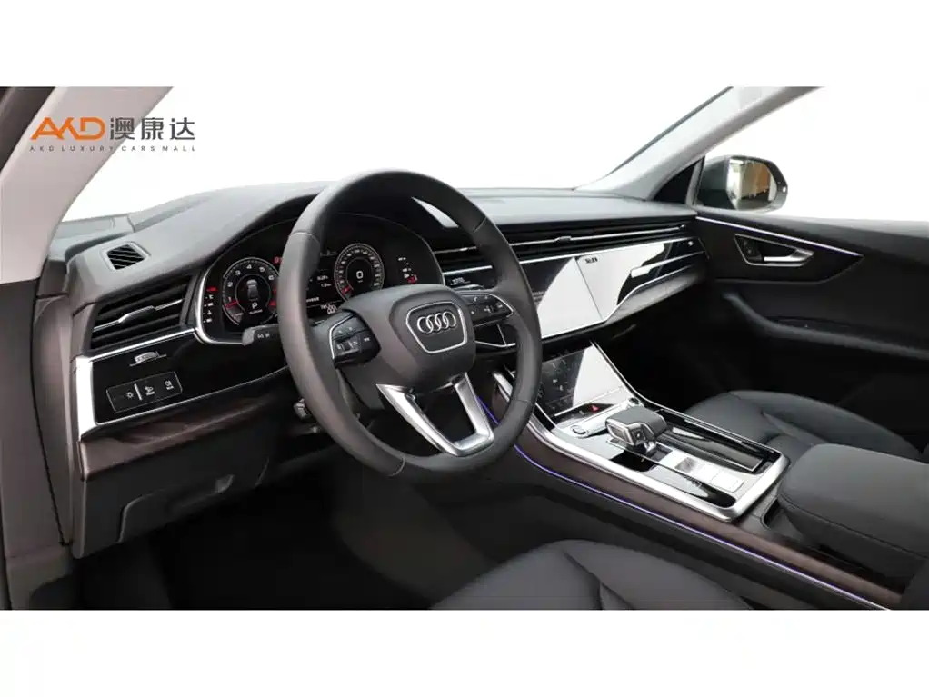 Audi Q8 55 TFSI Luxury Dynamic