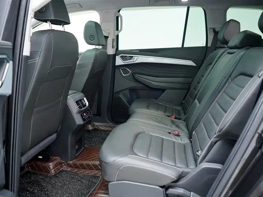Talagon 380 TSI 4 WD Luxury Premium Realm Pro 6-seat