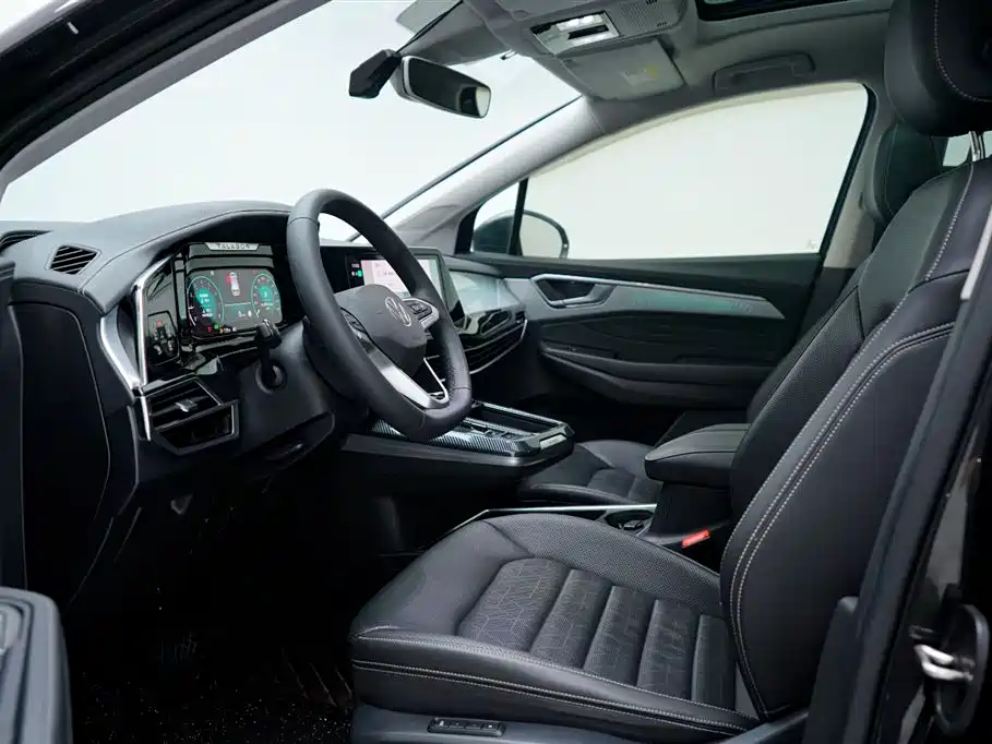 Talagon 380 TSI 4 WD Luxury Premium Realm Pro 6-seat