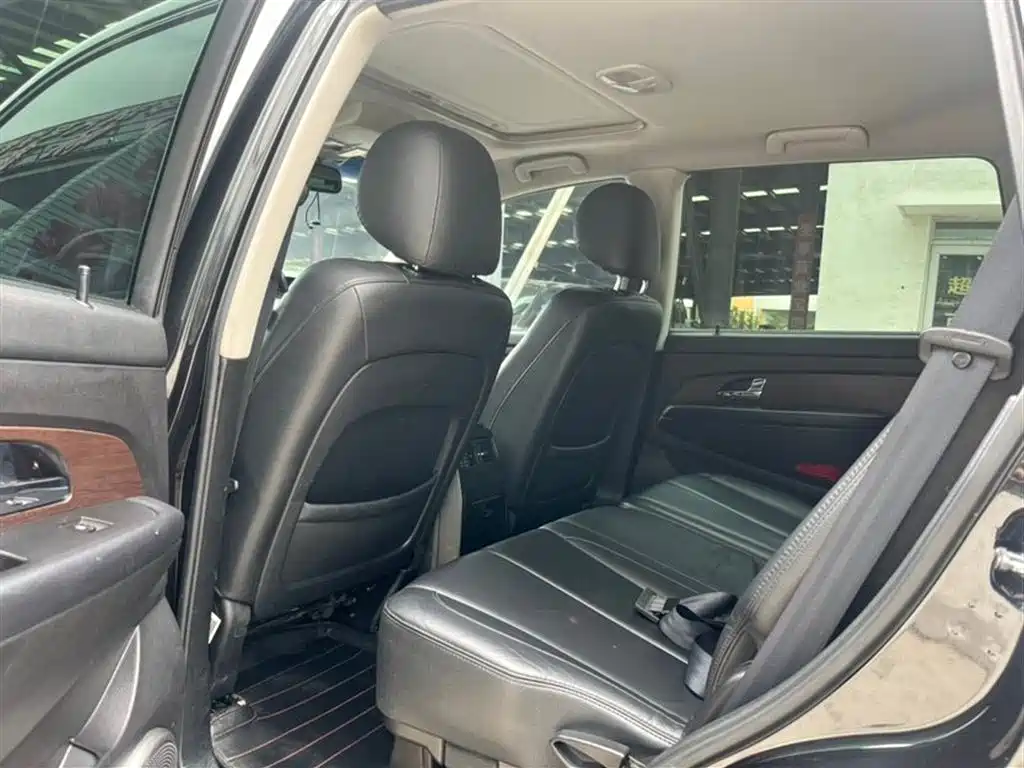 Rexton W 雷斯特W 2014款 2.7 T 四驱豪华导航版5座