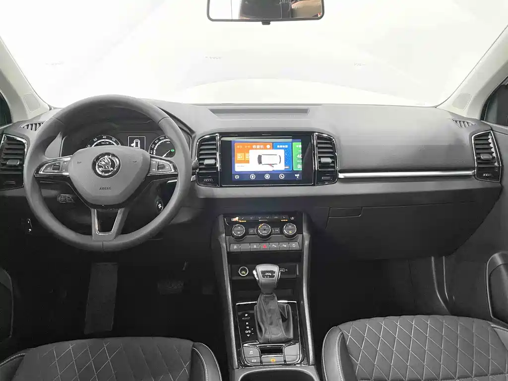Karoq TSI280 Luxury