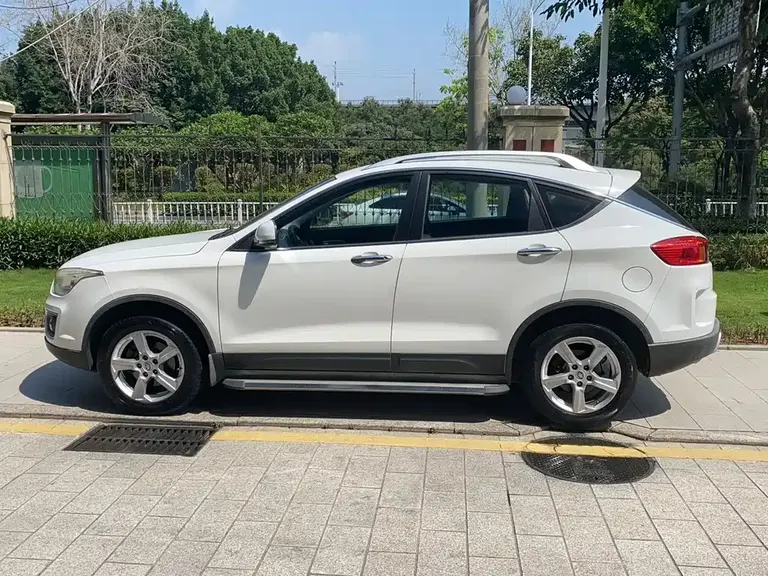 Besturn X80 2.0 L Auto Luxury