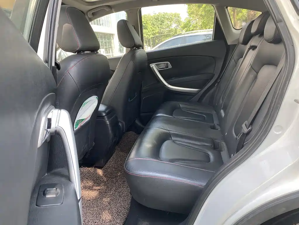 Besturn X80 2.0 L Auto Luxury