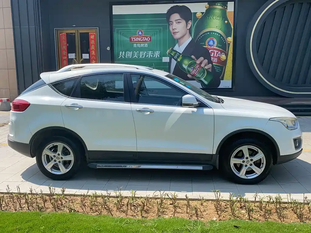 Besturn X80 2.0 L Auto Luxury