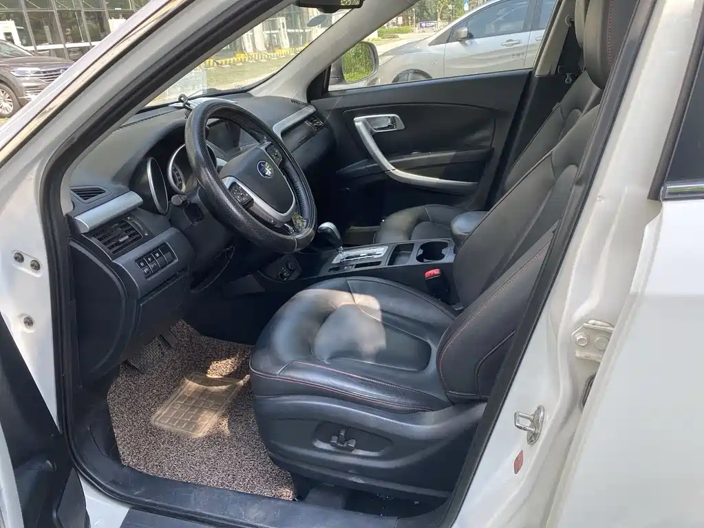 Besturn X80 2.0 L Auto Luxury