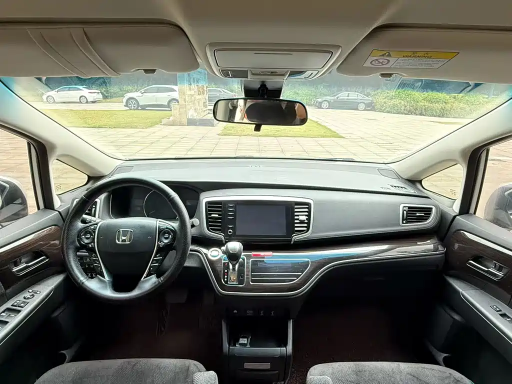 Odyssey 2.0 L Sharp· Smooth Enjoyment