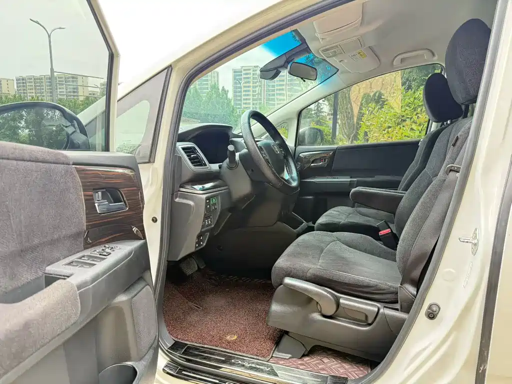 Odyssey 2.0 L Sharp· Smooth Enjoyment