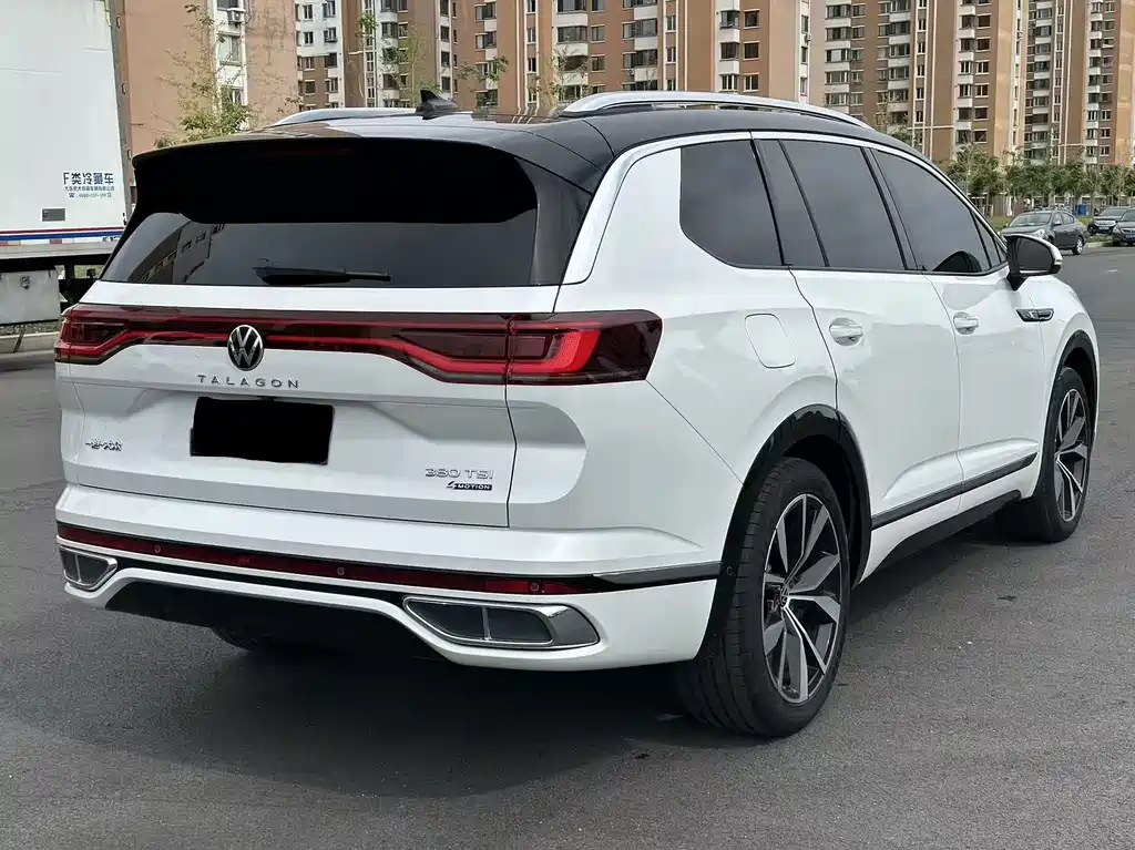 Talagon 380 TSI 4 WD R-Line Expand Realm 6-seat