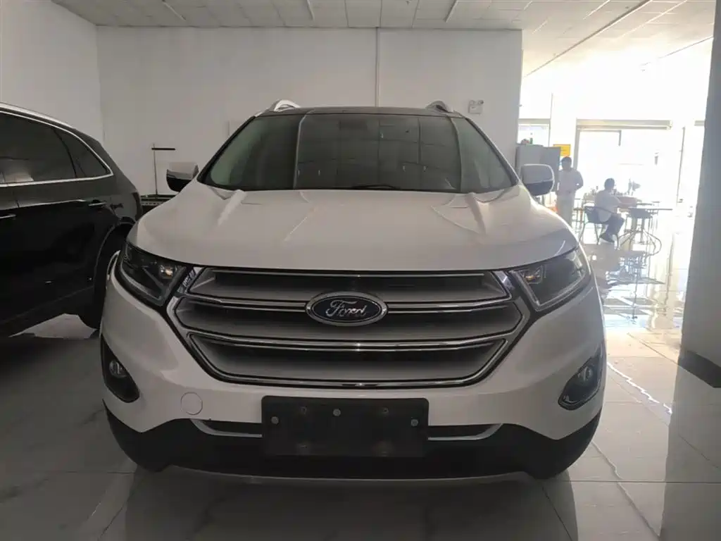Edge EcoBoost 245 2 WD Grand Sharp 7-seat CN-V