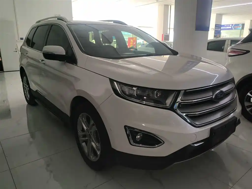 Edge EcoBoost 245 2 WD Grand Sharp 7-seat CN-V