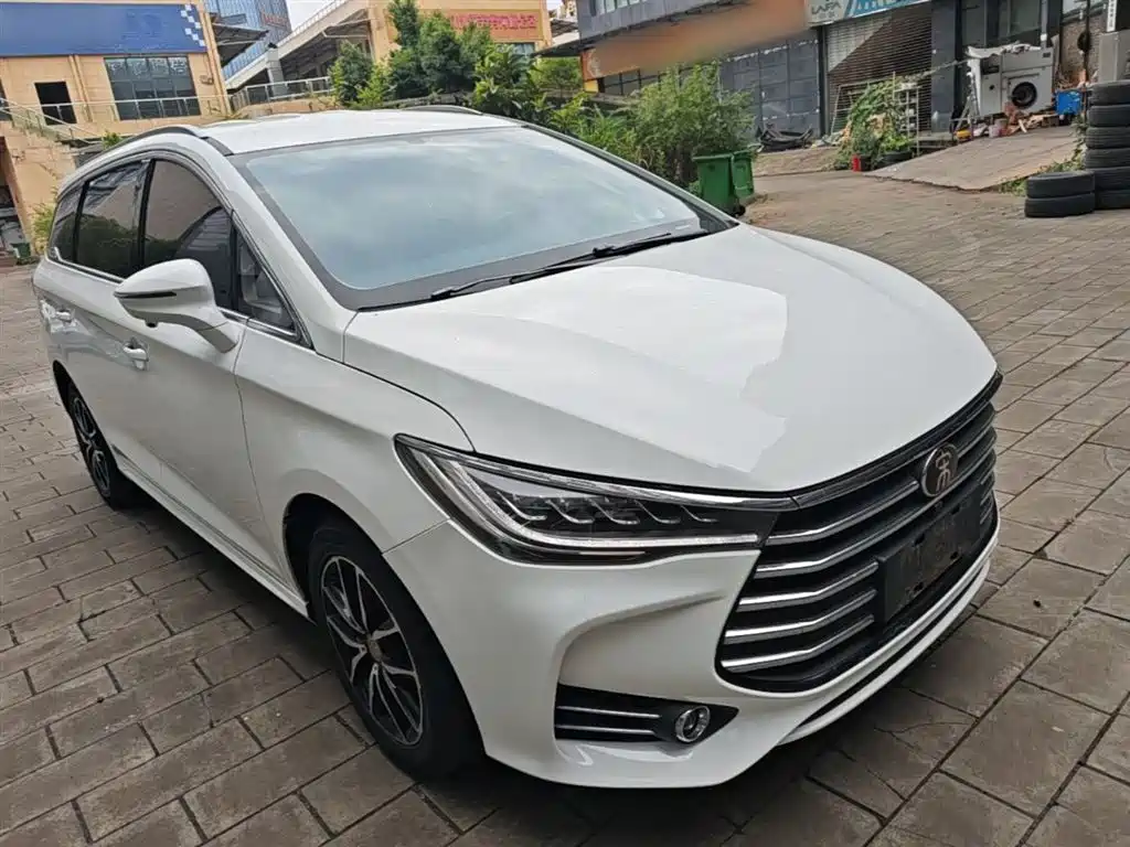Song MAX 1.5 T Auto Connected Luxury 7-seat