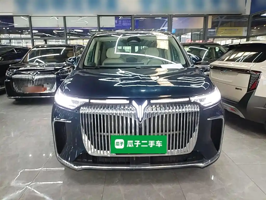 Voyah Dreamer PHEV 4 WD Flagship Kunpeng