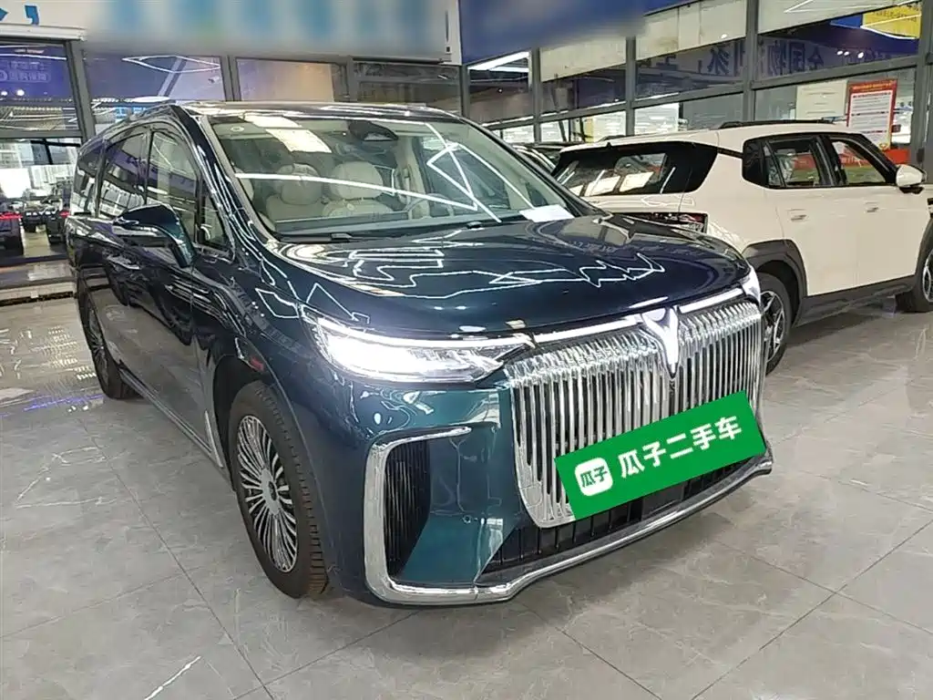 Voyah Dreamer PHEV 4 WD Flagship Kunpeng