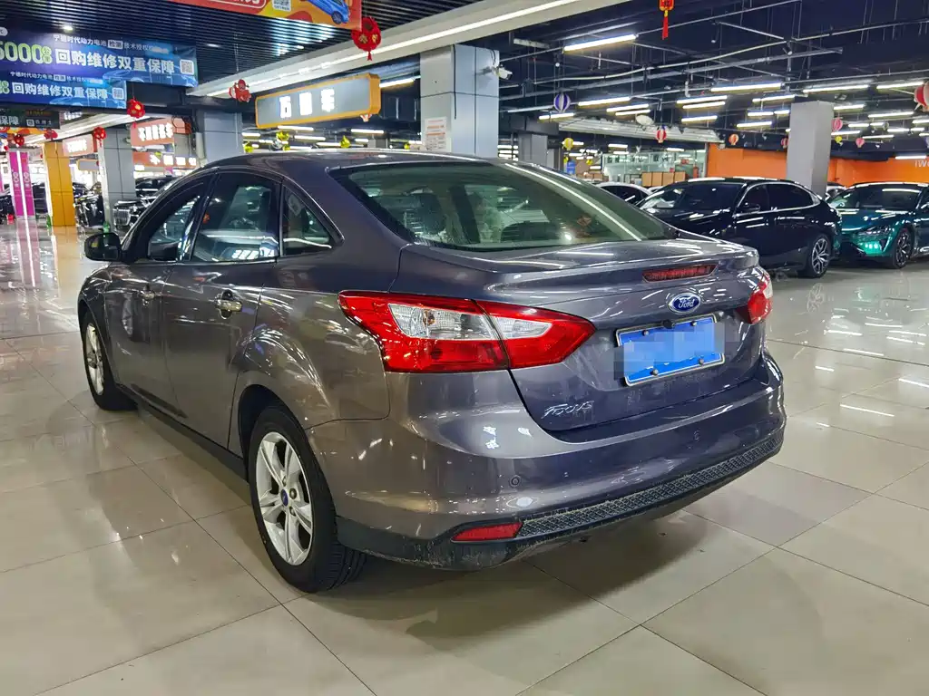 Focus Sedan 1.6 L Auto Style