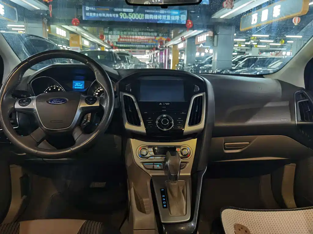 Focus Sedan 1.6 L Auto Style