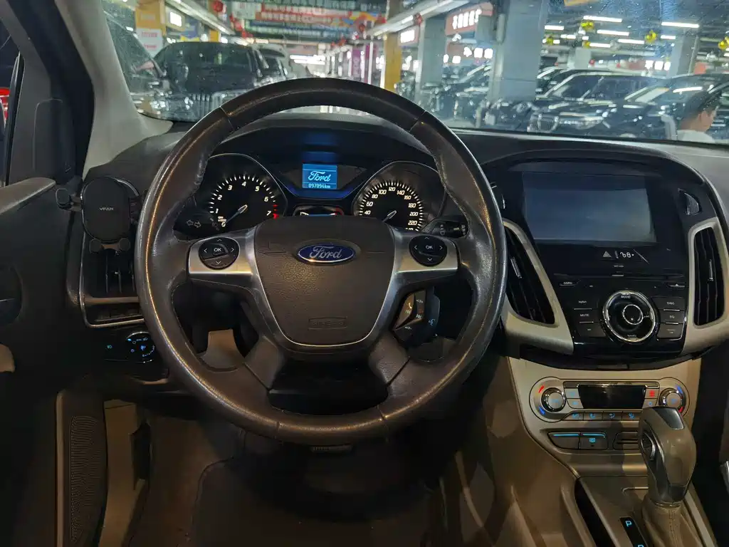 Focus Sedan 1.6 L Auto Style