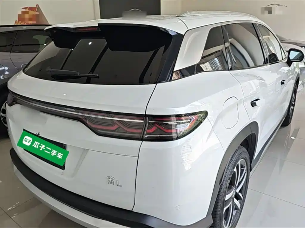 Song L DM-i 112 km Transcend