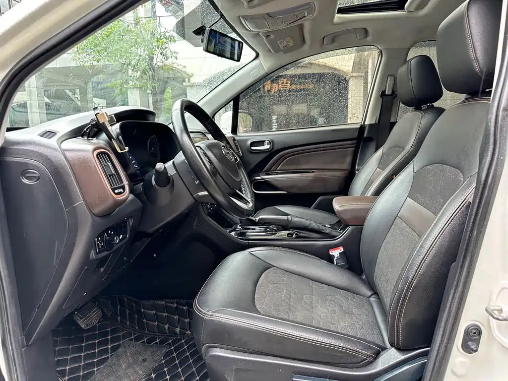 GAC Trumpchi GS3 235 T Auto Elite