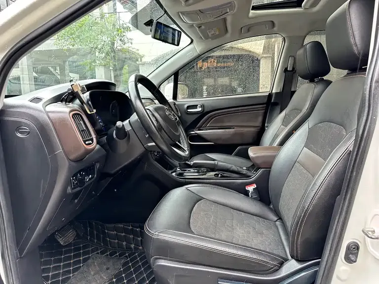 GAC Trumpchi GS3 235 T Auto Elite