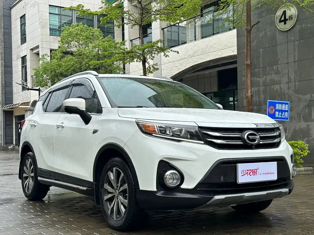 GAC Trumpchi GS3 235 T Auto Elite