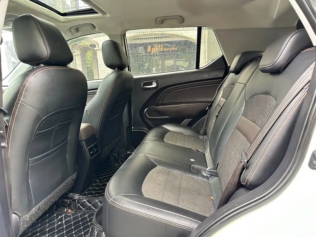 GAC Trumpchi GS3 235 T Auto Elite