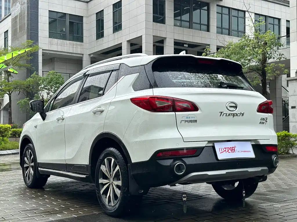 GAC Trumpchi GS3 235 T Auto Elite