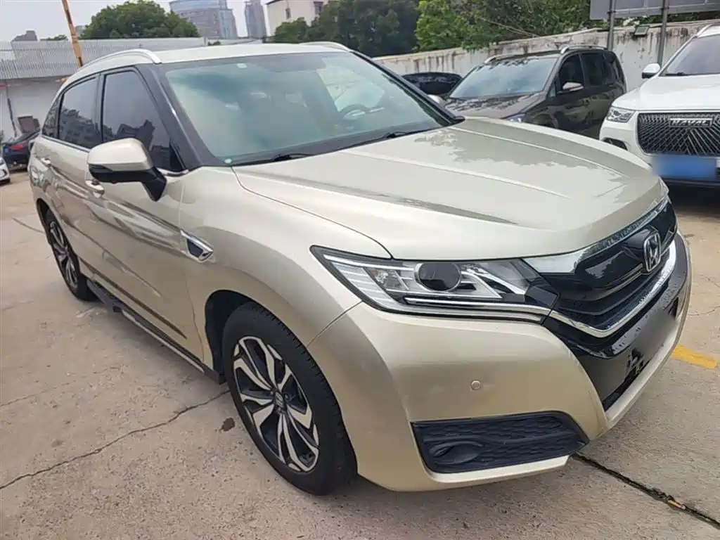 Honda UR-V 240 TURBO 2 WD Classic CN-V