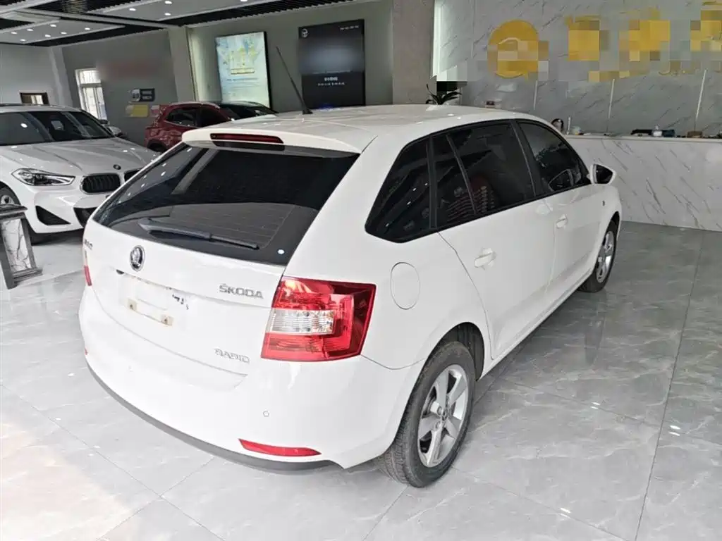 Rapid Spaceback 昕动 2014款 1.6 L 自动悦享版