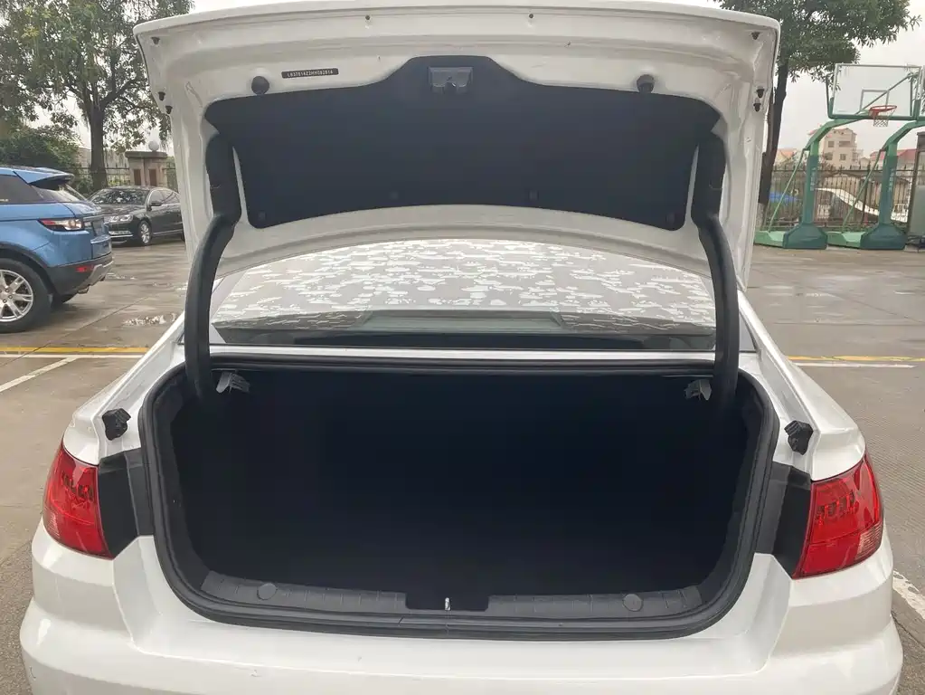 Emgrand GL 1.3 T DCT Elite