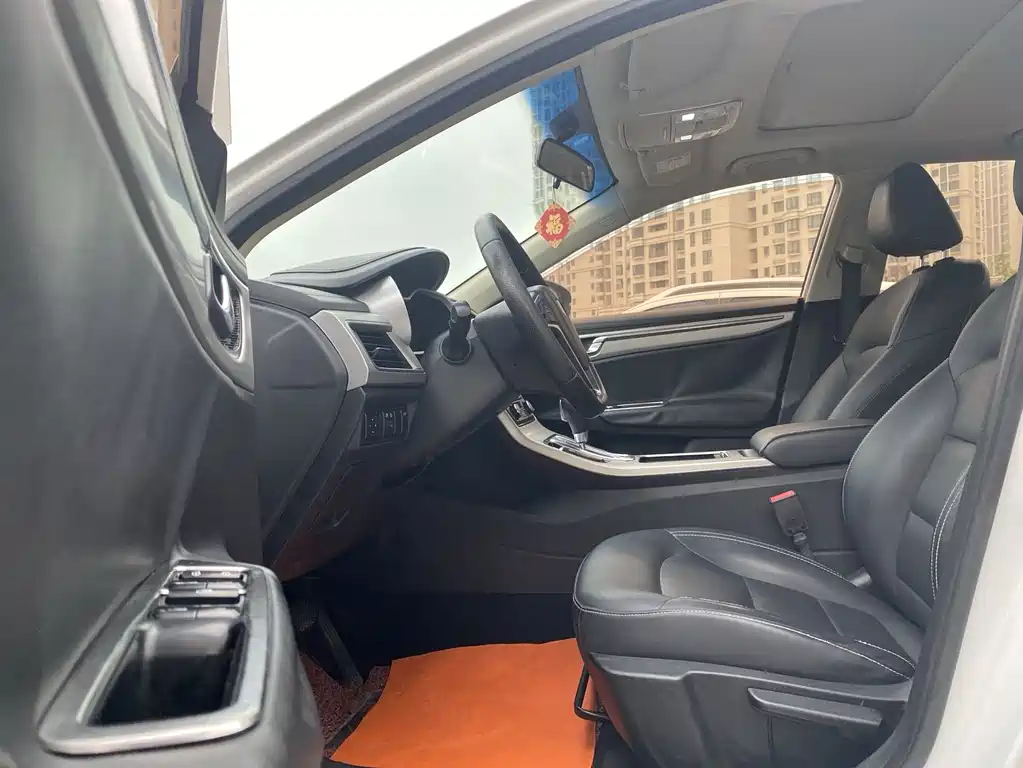 Emgrand GL 1.3 T DCT Elite