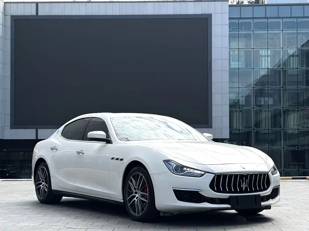 Ghibli 3.0 T Standard CN-VI