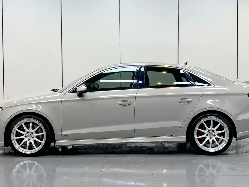 Audi S3 Facelift S3 2.0 T Limousine