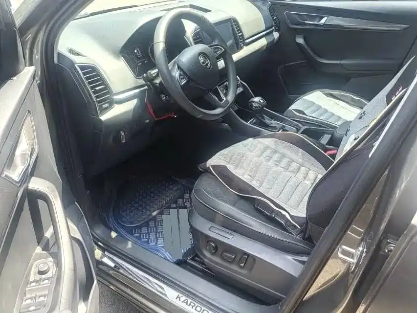 Karoq TSI280 Smart Travel Luxury CN-VI