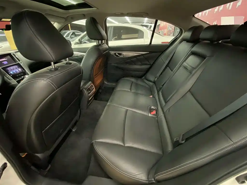 Infiniti Q50 L 2.0 T Joy