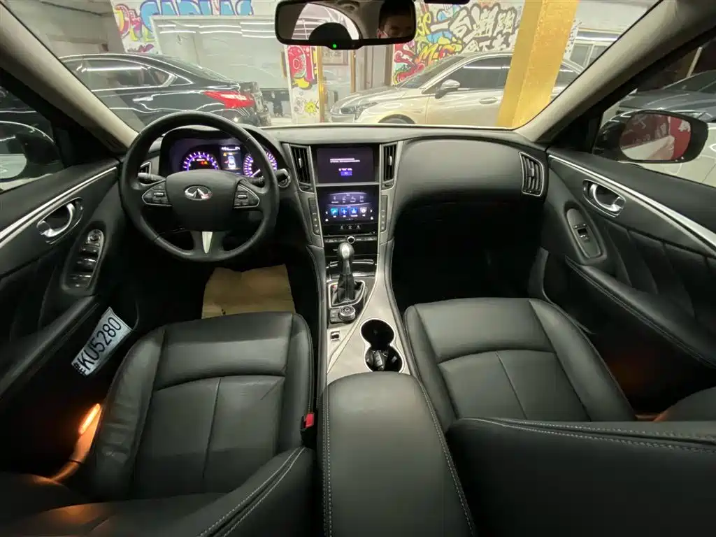 Infiniti Q50 L 2.0 T Joy