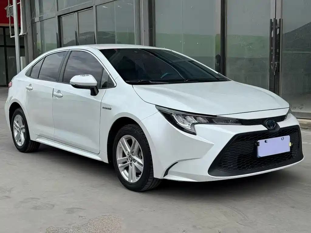 Levin Dual Engine 1.8 H E-CVT Sport