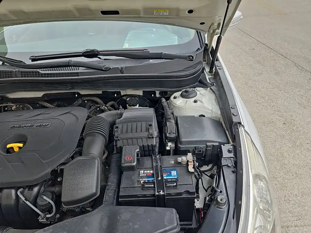 Sonata 2.0 L Auto Distinguished