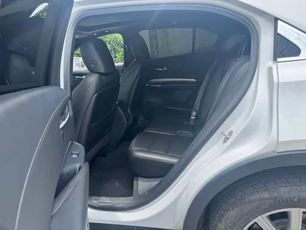 Cadillac XT4 28 T 2 WD Luxury
