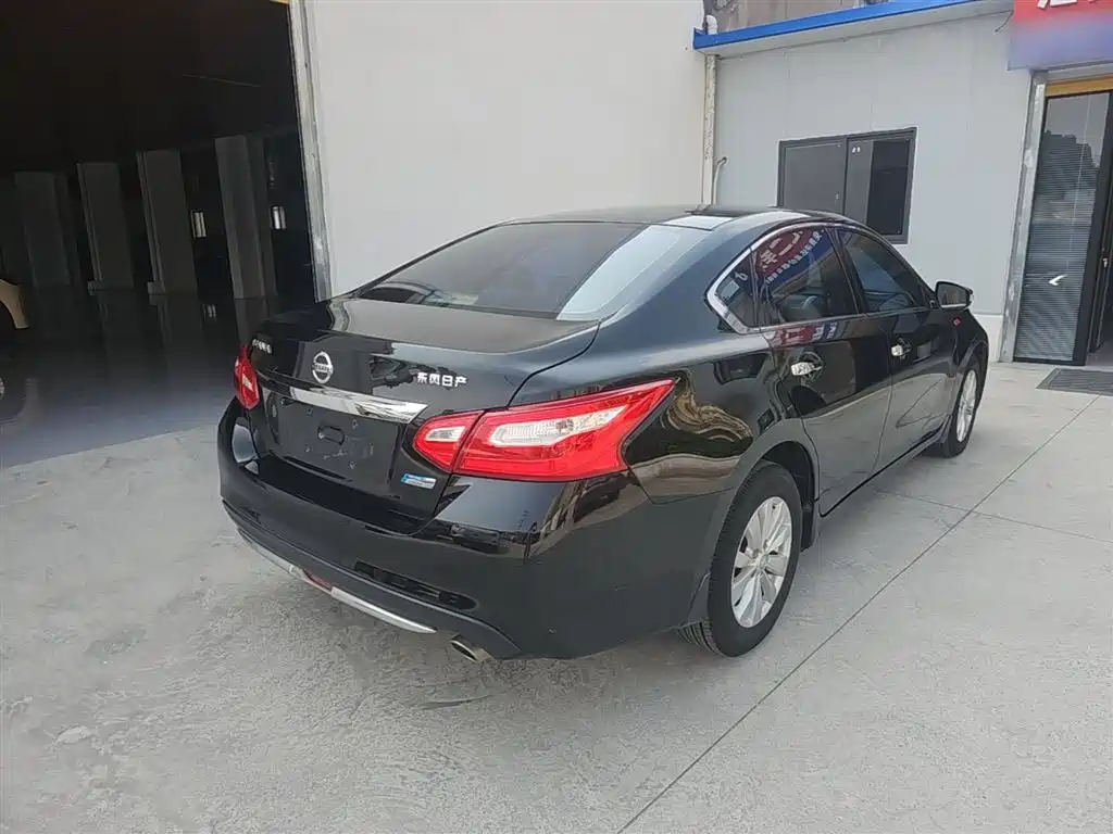 Teana Facelift 2.0 L XL Comfort