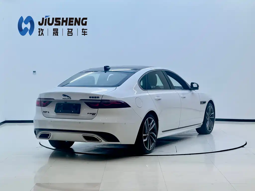 Jaguar XFL 2.0 T P300 4 WD Flagship Sport Gilt