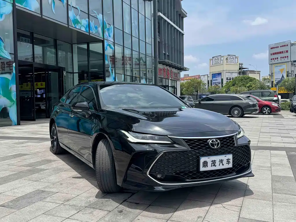 Avalon 2.5 L Luxury