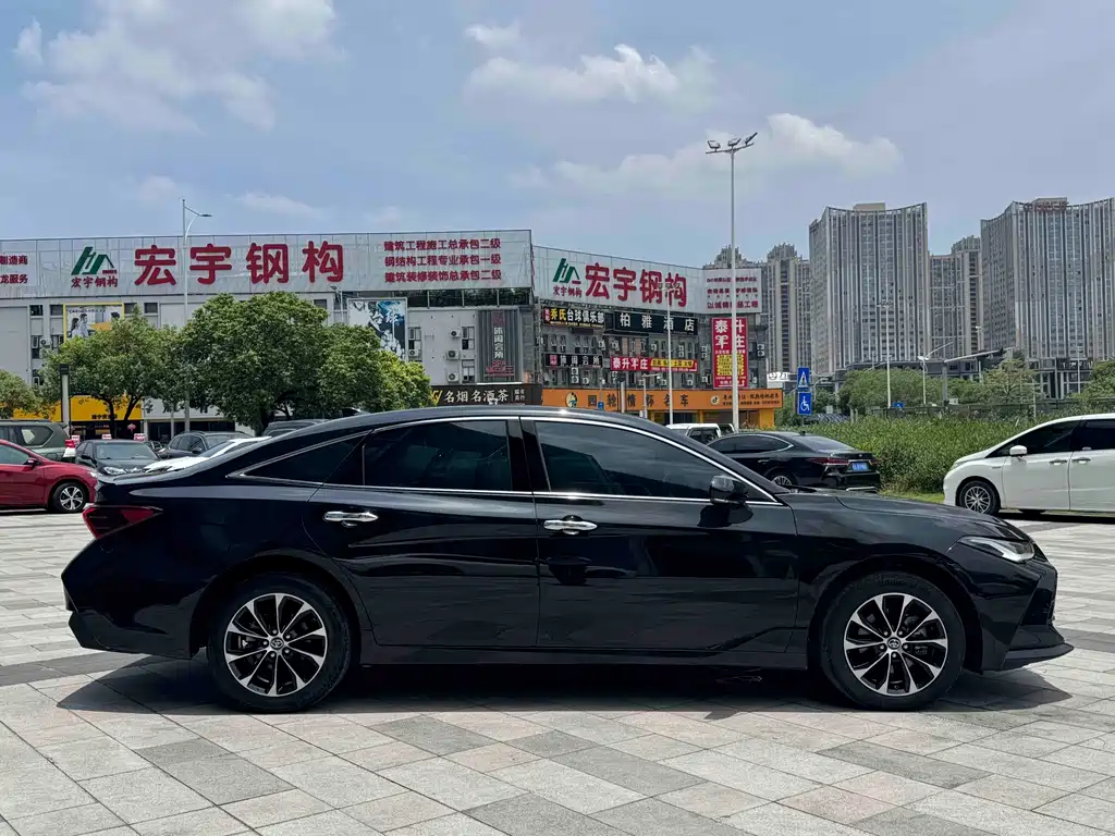 Avalon 2.5 L Luxury