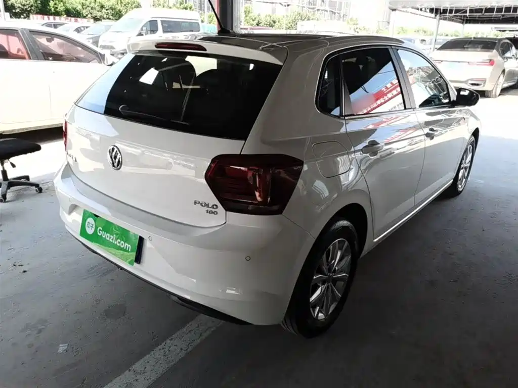 Polo Plus 1.5 L Auto Colorful Tech
