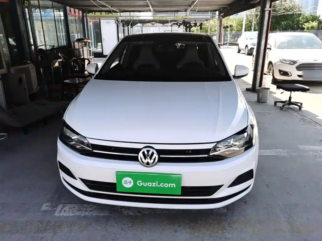 Polo Plus 1.5 L Auto Colorful Tech