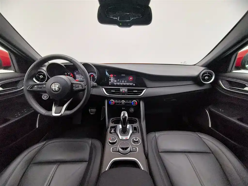 Giulia Giulia朱丽叶 2022款 2.0 T 280 HP Ti 驾控版